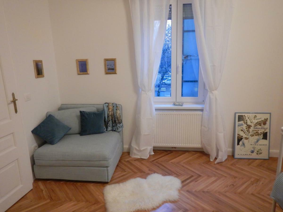 Poet'S Residence Ljubljana Bagian luar foto